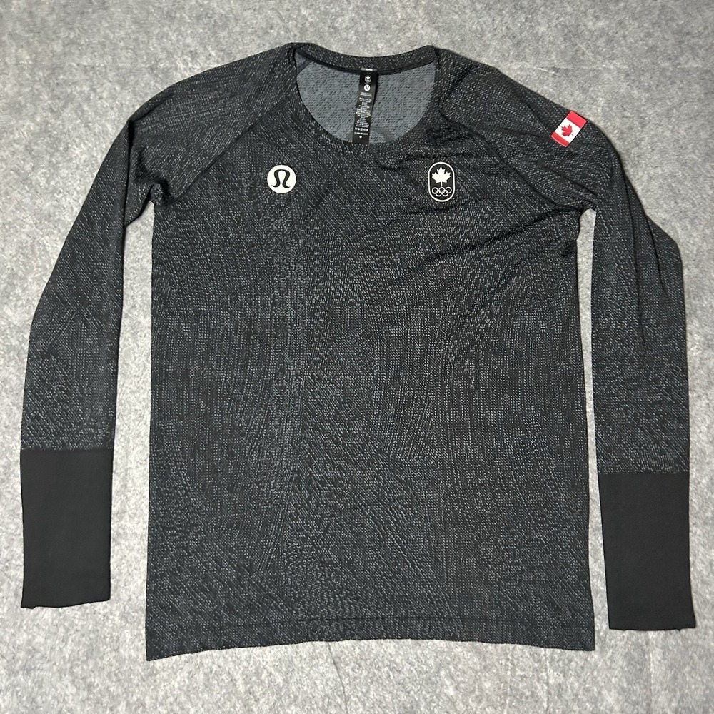 Lululemon Women's 14 Team Canada Long Sleeve Stretch Activewear Big Logo